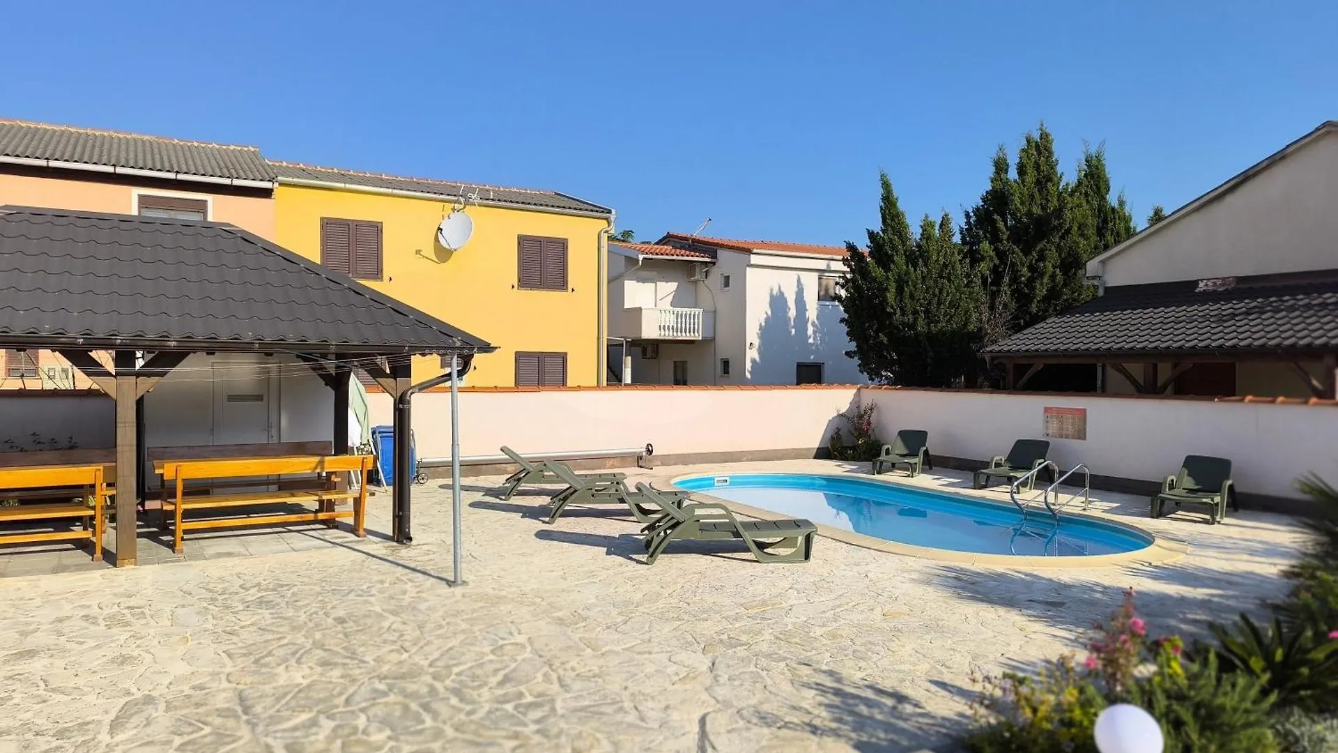 Apartments With A Swimming Pool Sabunike, Zadar - 11837 Privlaka